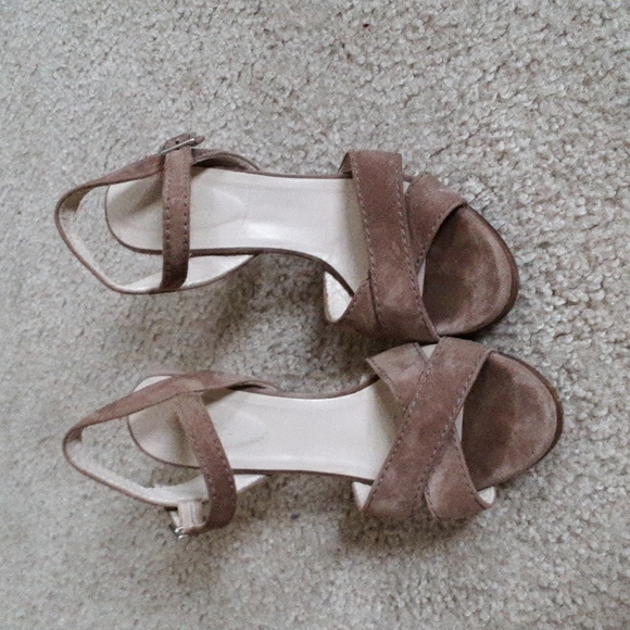Boden Block Tan Heel Sandals - Picture 2 of 5